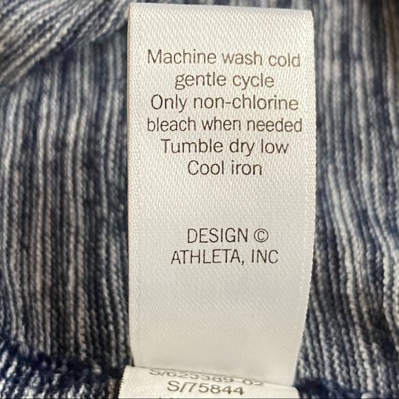 ATHLETA Long Sleeve Keyhole Top M - Picture 8 of 9